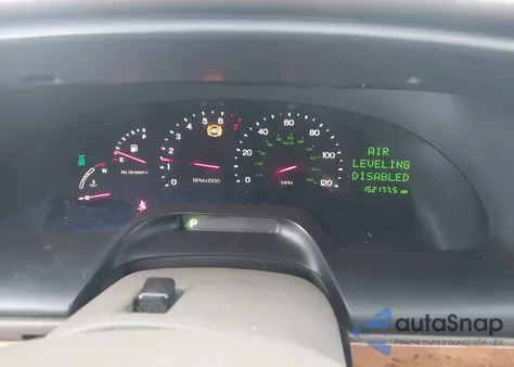 2000 Lincoln Continental z USA, uszkodzony, nr VIN 1LNHM97V3YY892072